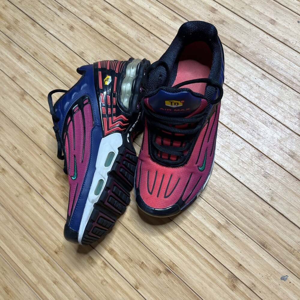 Nike Air Max Plus 3 Red/Blue/Pink Gradient Tuned Air Trainers
